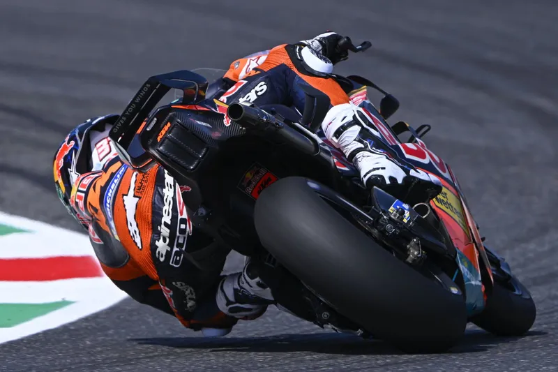 图片[3]-[MotoGP] 穆杰罗上演经典对决，阿科斯塔直言MotoGP“需要”更多马奎兹式缠斗-ModFans