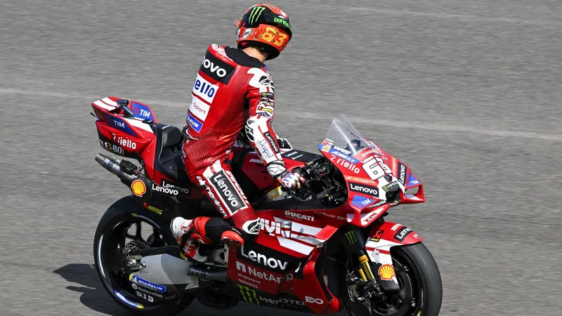 图片[2]-[MotoGP] 杜卡迪MotoGP赛车为何在2026年起步困难？莫比代利揭秘“窗口”难题-ModFans