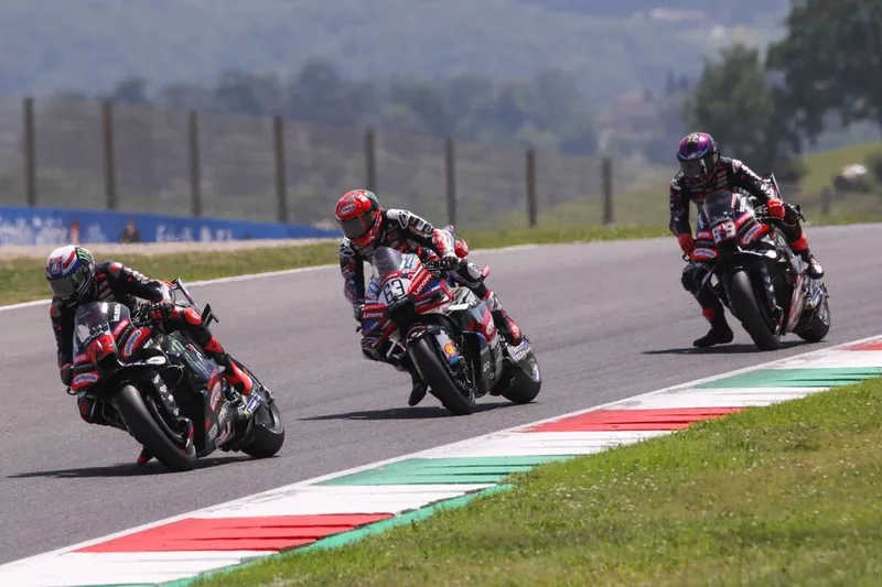 图片[2]-[MotoGP] 阿普利亚领队谈贝泽基：主场压力下显韧性，但冠军考验尚未到来-ModFans