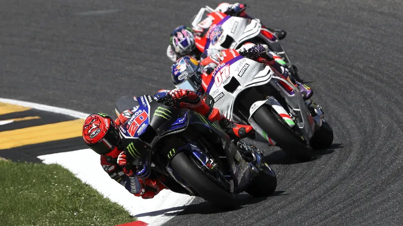图片[2]-[MotoGP] 夸塔拉罗直言雅马哈V4引擎毫无进展：“和2025年9月时一模一样”-ModFans