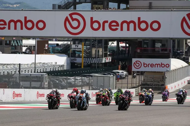 图片[2]-[MotoGP] MotoGP 从德国站起扩大发车格间距，并计划提前禁用起步高度装置-ModFans