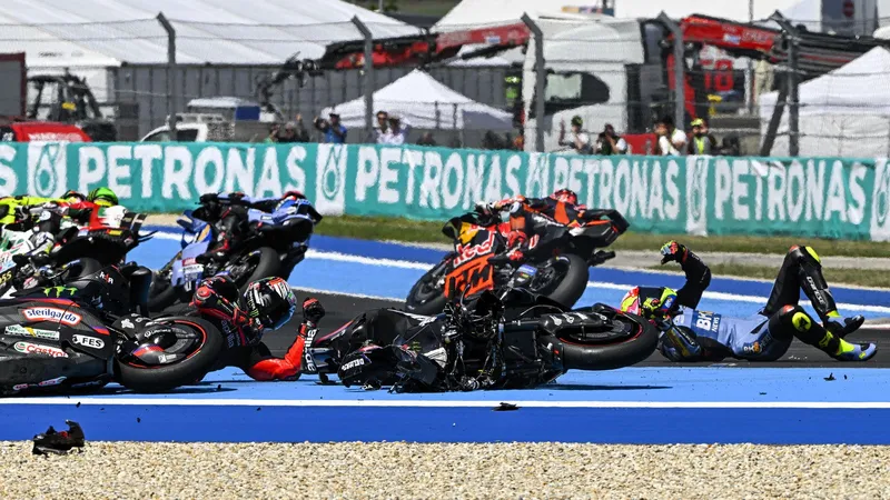 图片[3]-[MotoGP] 迪贾：发车第一弯已成“生死赌局”，MotoGP必须重罚-ModFans