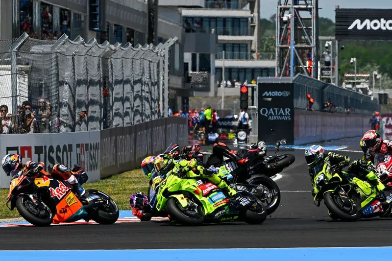 图片[8]-[MotoGP] MotoGP匈牙利站赢家输家：马奎兹百胜封神，马丁惨烈退赛-ModFans