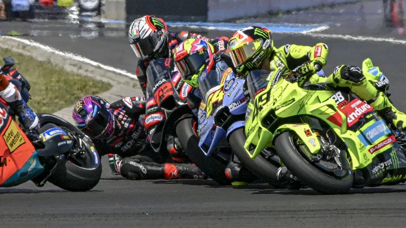 图片[2]-[MotoGP] 阿普利亚CEO直言：马丁匈牙利站首圈撞车“难以消化”，不反对更严厉处罚-ModFans