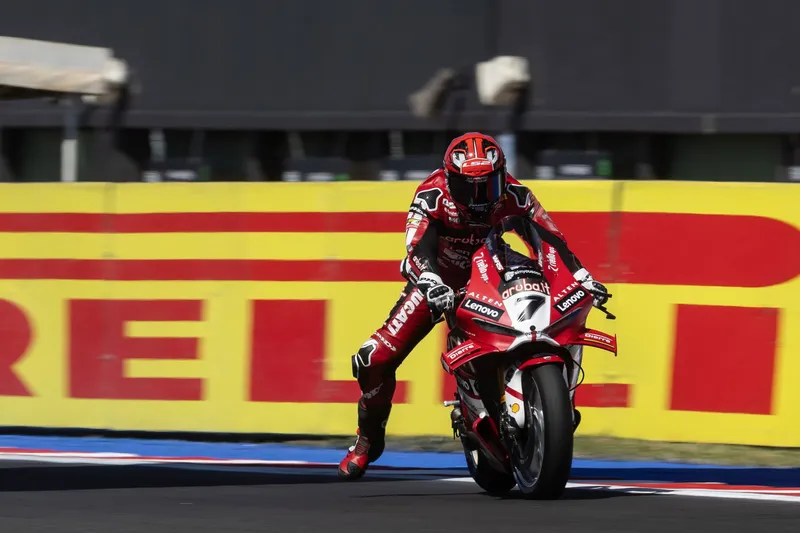 图片[2]-[WSBK] 莱库纳详解米萨诺FP2摔车：非失误所致，前胎实验是主因-ModFans