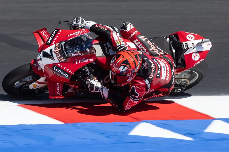 图片[3]-[WSBK] 莱库纳详解米萨诺FP2摔车：非失误所致，前胎实验是主因-ModFans