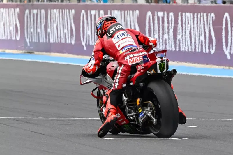 图片[2]-[MotoGP] Pirelli无意打造“马奎兹定制胎”：MotoGP新供应商风格揭秘-ModFans