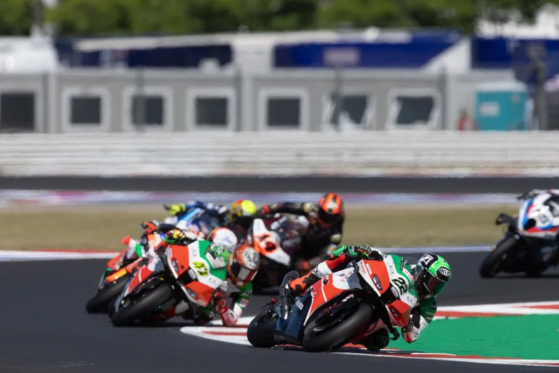 图片[2]-[WSBK] 洛维斯：超级杆位带来积极周六，比莫塔主场表现亮眼-ModFans