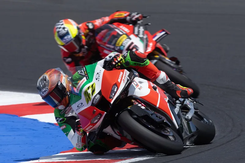 图片[3]-[WSBK] 雅瑞·蒙特拉：巴萨尼失误“送礼”，米萨诺WSBK再登领奖台-ModFans