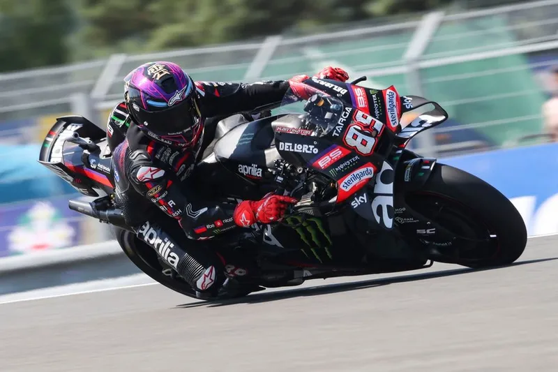 图片[3]-[MotoGP] 豪尔赫·马丁：希望阿普利亚像保护贝泽基一样保护我-ModFans