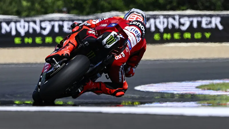 图片[2]-[MotoGP] 马克·马奎兹承认争冠身份，但警告阿森站需“生存”-ModFans