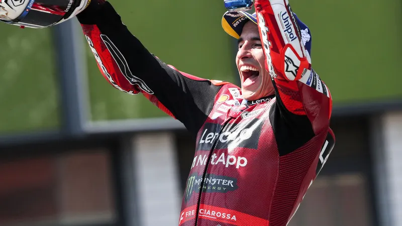 图片[2]-[MotoGP] 杜卡迪官宣续约马奎兹：他是围场最重要的车手-ModFans