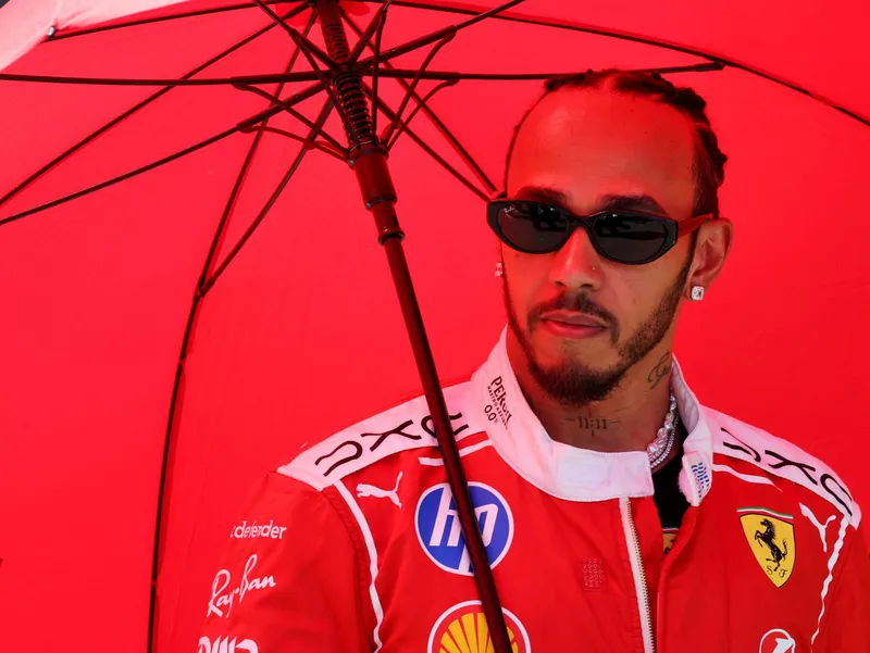 图片[2]-[F1] 汉密尔顿自曝巴塞罗那测试撞车致颈部椎间盘突出-ModFans