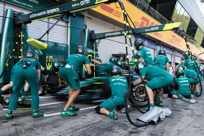 图片[9]-[F1] 梅赛德斯W17扩散器遭对手质疑，FIA介入要求修改-ModFans