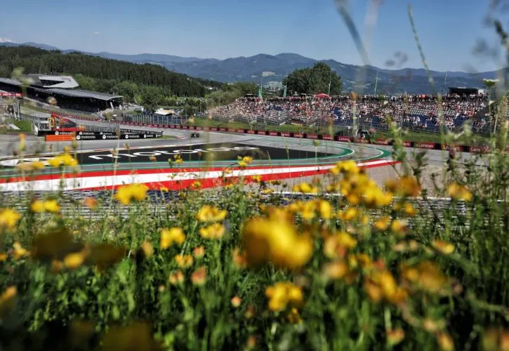 图片[1]-[F1] 奥地利大奖赛周五：高温下的红牛环首日战况-ModFans