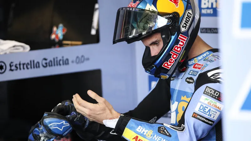 图片[2]-[MotoGP] 阿莱克斯·马尔克斯解释阿森MotoGP事故中手套脱落原因-ModFans