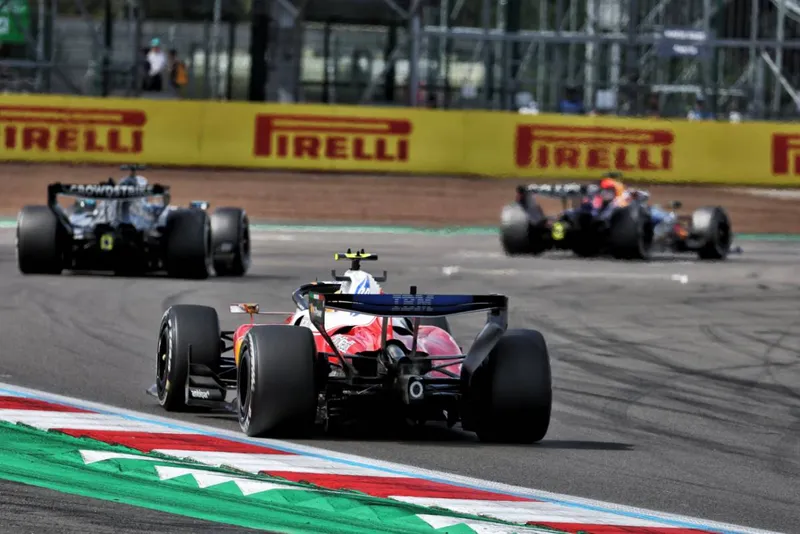 图片[2]-[F1] FIA 考虑 F1 恢复加油，并改革客户引擎供应模式-ModFans