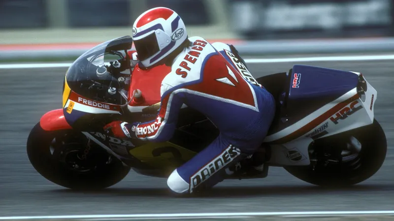 图片[1]-[MotoGP] 贝塞奇有望追平42年MotoGP纪录，马奎兹冲击阿戈斯蒂尼神迹-ModFans