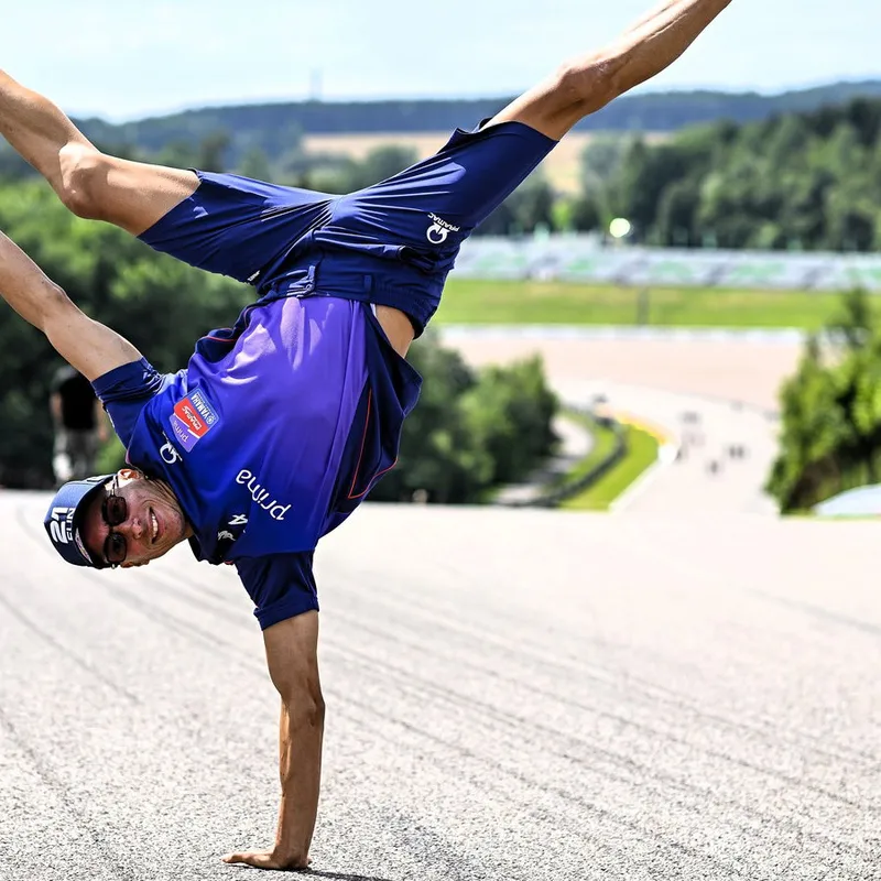 图片[2]-[MotoGP] 劳尔·费尔南德斯领跑德国MotoGP FP1，马克·马奎兹摔车后仍居次席-ModFans