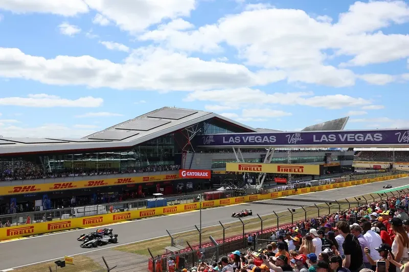 图片[1]-[F1] 库特哈德炮轰F1安全车流程：银石收官“太乏味”-ModFans