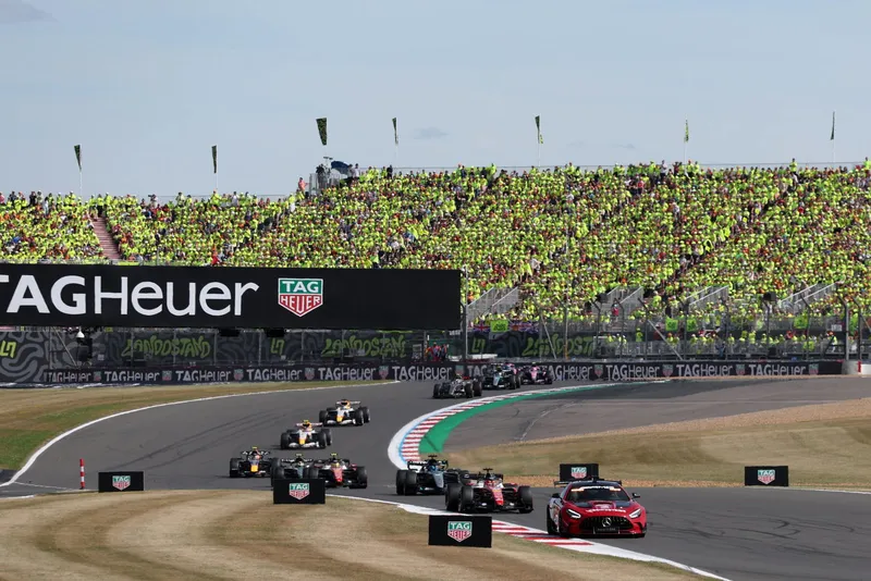 图片[2]-[F1] 前F1领队呼吁红旗重启：英国大奖赛安全车收尾引发争议-ModFans
