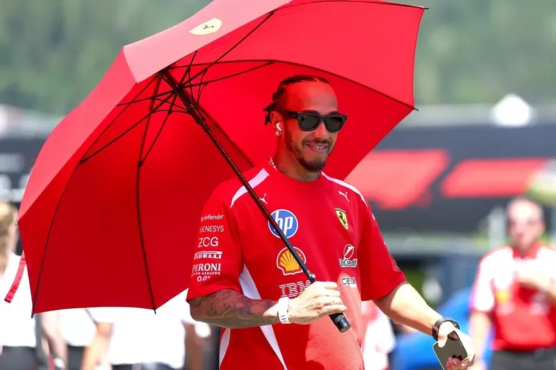 图片[1]-[F1] 汉密尔顿呼吁F1减少软件依赖：车手被“惩罚”而非奖励-ModFans