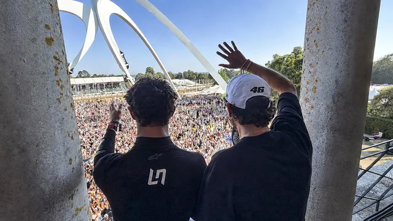 图片[3]-[MotoGP] 瓦伦蒂诺·罗西重返古德伍德，驾驶雅马哈MotoGP赛车引发情怀热潮-ModFans