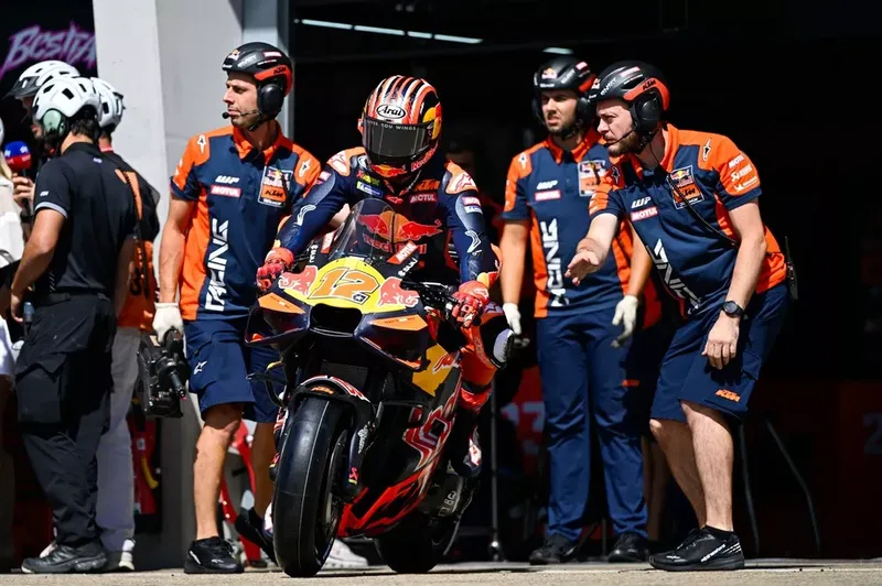 图片[1]-[MotoGP] 维纳莱斯直言困境：伤病缠身却只收到批评，我需要车队支持-ModFans
