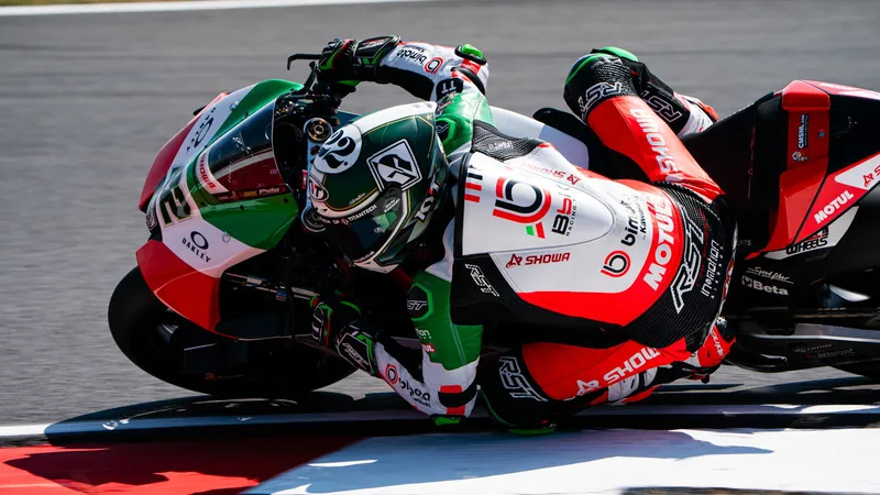 图片[2]-[WSBK] 劳斯质疑英国站第二回合策略：轮胎衰竭导致“无牌可打”-ModFans