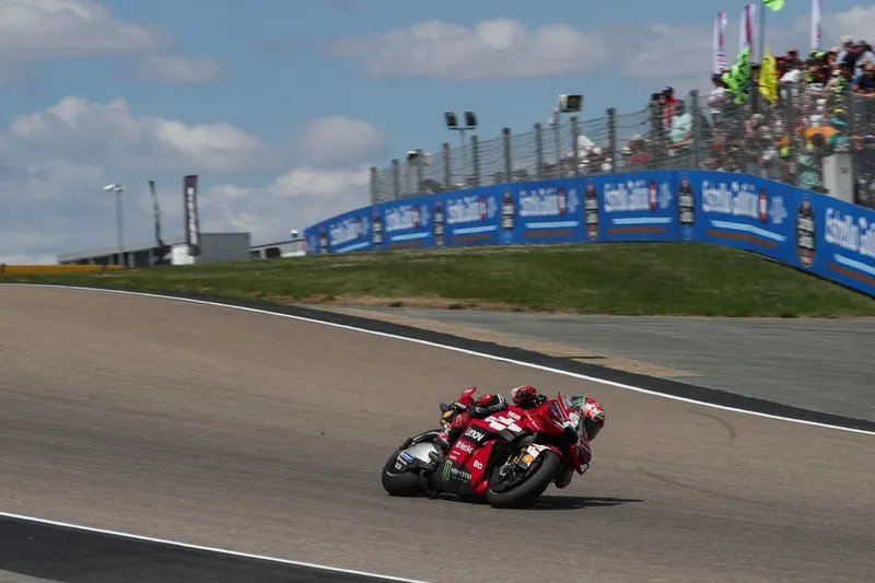 图片[2]-[MotoGP] 巴尼亚亚成功接受手臂手术，目标银石MotoGP复出-ModFans