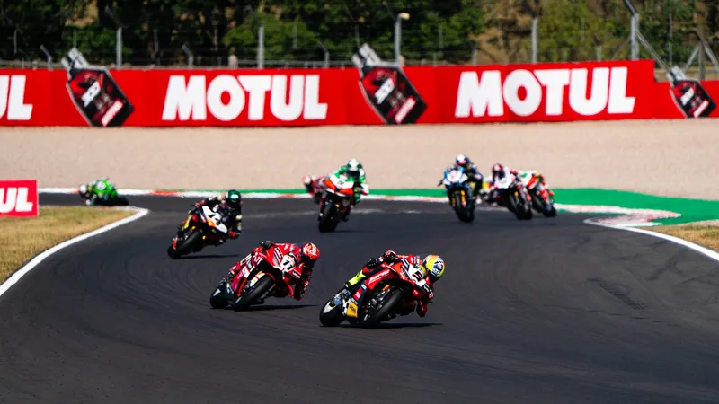 图片[2]-[WSBK] 宝马新M1000RR能否挑战杜卡迪霸主地位？穆尔称“难以断言”-ModFans