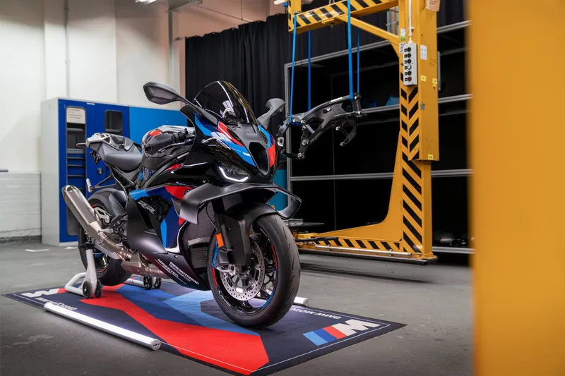 图片[3]-[WSBK] 宝马新M1000RR能否挑战杜卡迪霸主地位？穆尔称“难以断言”-ModFans