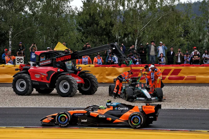 图片[2]-[F1] 乔治·拉塞尔痛批梅赛德斯“危险”电池故障：斯帕退赛再敲警钟-ModFans