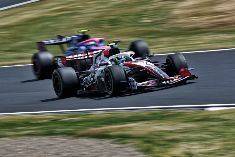 图片[1]-F1美国站前Haas哥斯拉涂装回归，雪地奔驰第19赛季上线-ModFans