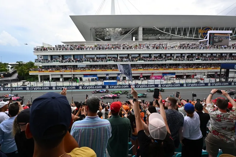 【游戏动态】迈阿密大奖赛：F1最具争议的文化现象如何炼成_ModFans