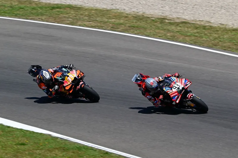 [MotoGP] 穆杰罗攻防战：阿科斯塔从马奎兹身上学到的宝贵一课-ModFans