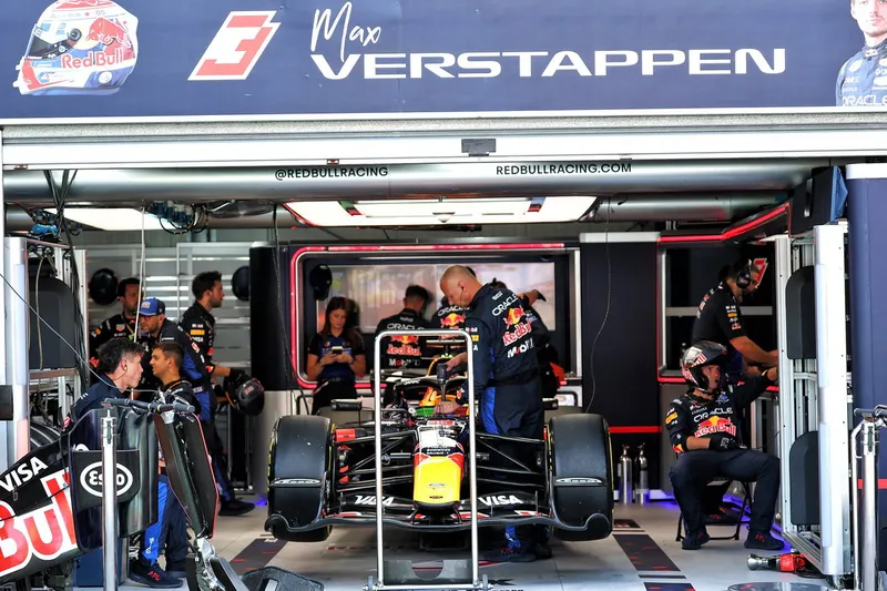 [F1] 红牛查明维斯塔潘F1摩纳哥站退赛根源：动力单元故障致开局即崩-ModFans