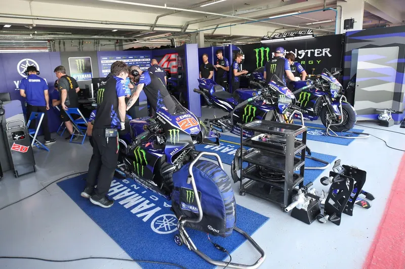 [MotoGP] MotoGP“单台赛车”提案引发围场震动：从成本削减到竞技生态的全面冲击-ModFans