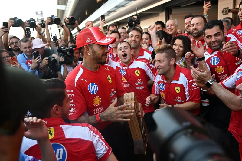 [F1] 汉密尔顿法拉利首胜引车迷泪目：这才是大师级表现-ModFans