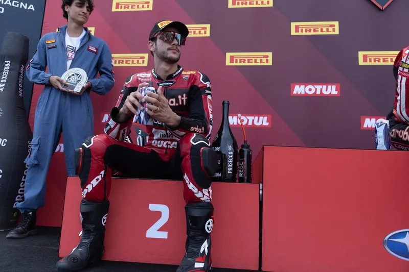 [WSBK] 伊克·莱库奥纳：米萨诺再夺三亚，与队友差距令人沮丧-ModFans