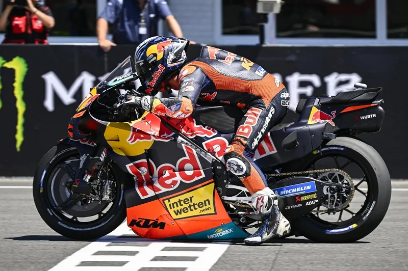 [MotoGP] MotoGP紧急叫停前部起步装置，德国站起调整发车格间距-ModFans