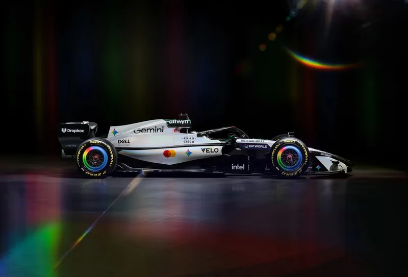 [涂装] 迈凯伦发布英国大奖赛特别涂装，致敬首台F1赛车-ModFans