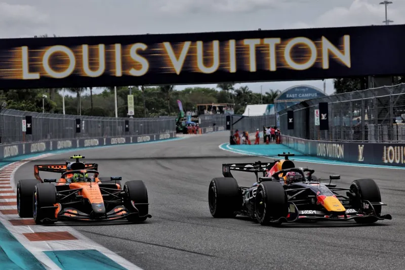 [F1] 维斯塔潘冷言回应转会传闻，诺里斯火上浇油-ModFans
