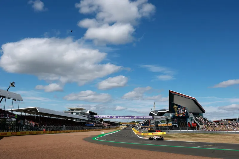 [F1] 奥康质疑F1黄旗规则：单黄旗仅松油门就能保成绩合理吗-ModFans