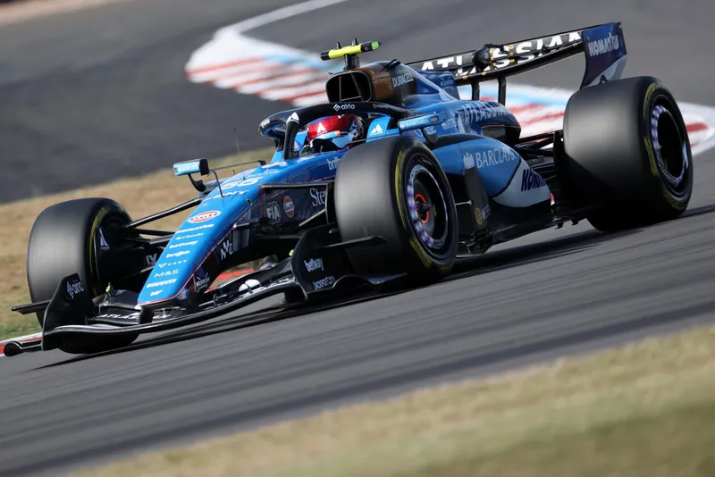 [F1] 卡洛斯·塞恩斯因罕见“罚时一圈”受罚，F1英国大奖赛解析-ModFans