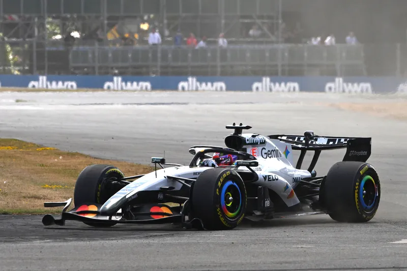 [F1] 皮亚斯特里详解银石首圈“大乱斗”：动力单元策略差异是祸首-ModFans