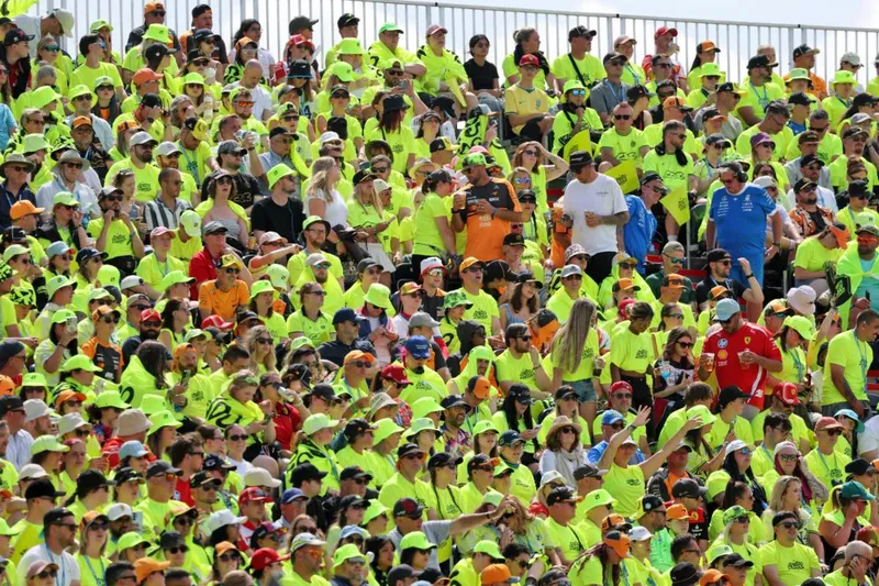 [F1] F1英国站安全车争议持续发酵：萨夫瑙尔呼吁“为观众举红旗”-ModFans