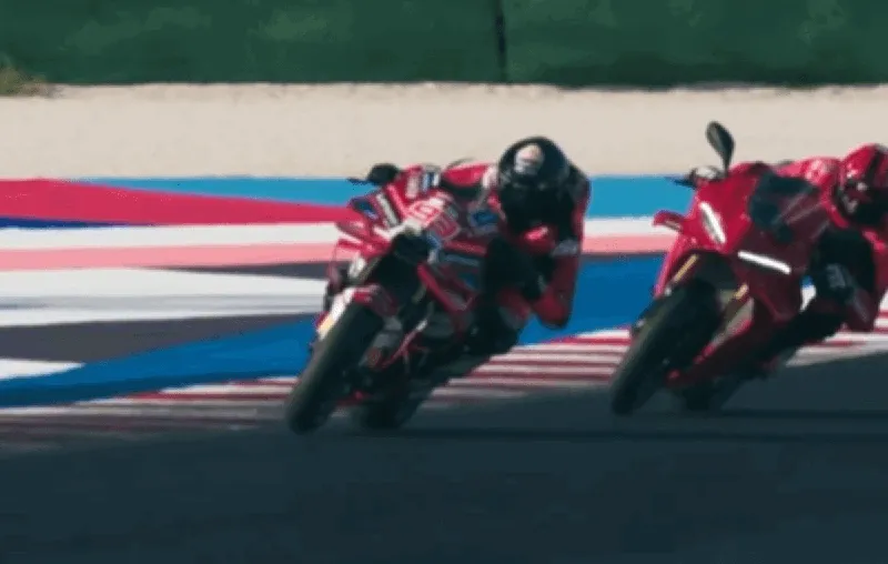 [MotoGP] 美国女车手凯拉·雅科夫骑上马奎兹MotoGP战车-ModFans