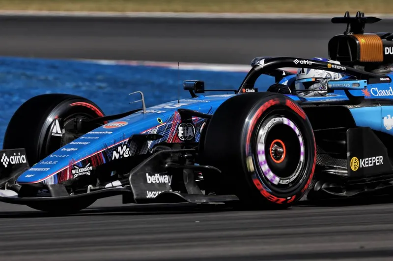 [F1] 阿尔本承认英国大奖赛首圈失误：责任在我-ModFans