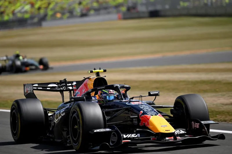 [F1] 红牛青训人才过剩：哈贾尔被评维斯塔潘最强队友-ModFans